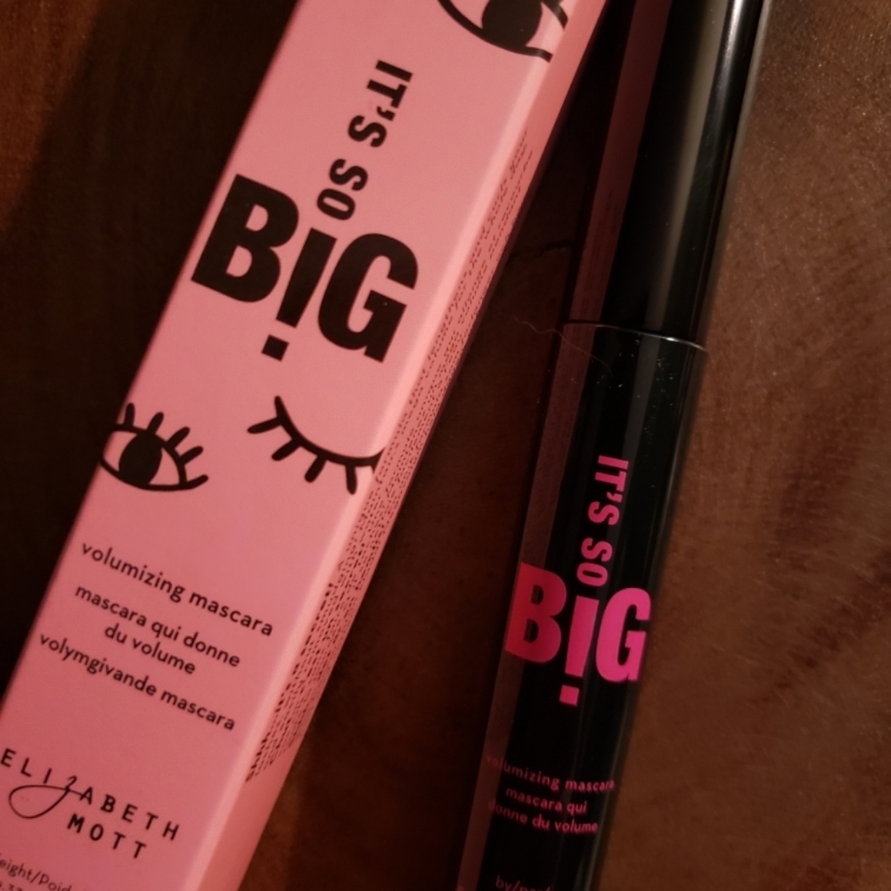 Elizabeth Mott It's So Big Mascara